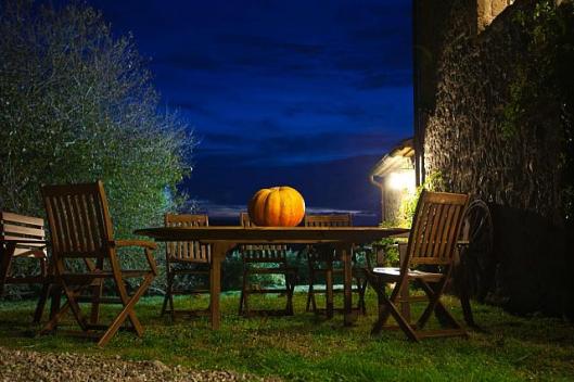 Agriturismo il Pulicaro esterno con zucca