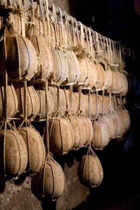 provoloni-del-monaco